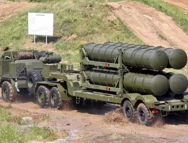 Almaz-Antey: «Ξεκίνησαν οι δοκιμαστικές εκτοξεύσεις των πυραύλων του S-500 “Προμηθέας”» (βίντεο)